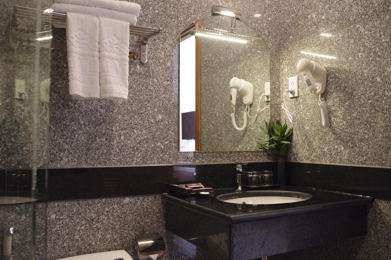 Mai Villa Hotel - Phu My Hung Хошимин Экстерьер фото